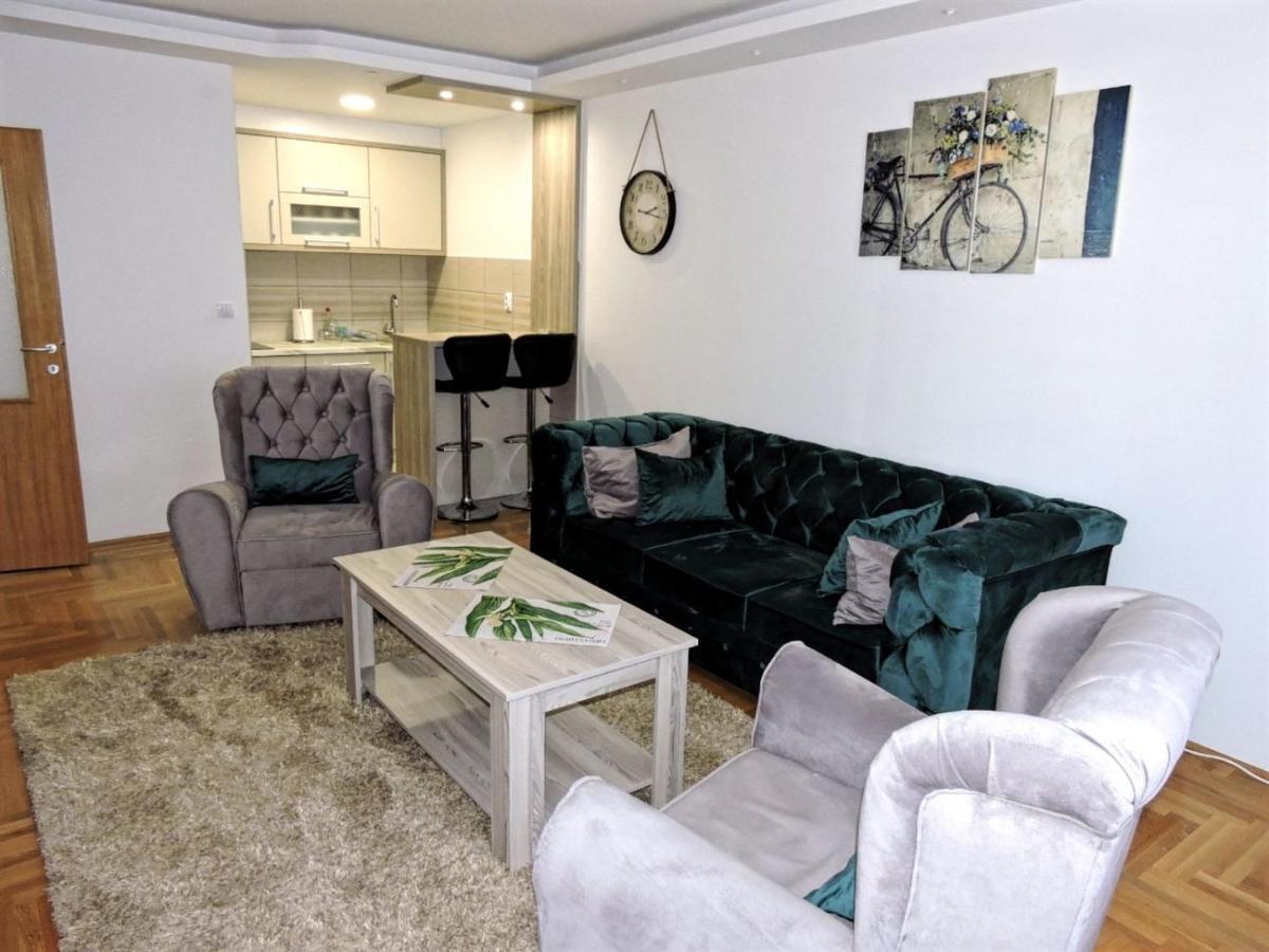 Apartman Lux S&V 1 Lukavica Istocno Sarajevo Hilandarska Centar Lejlighed Eksteriør billede