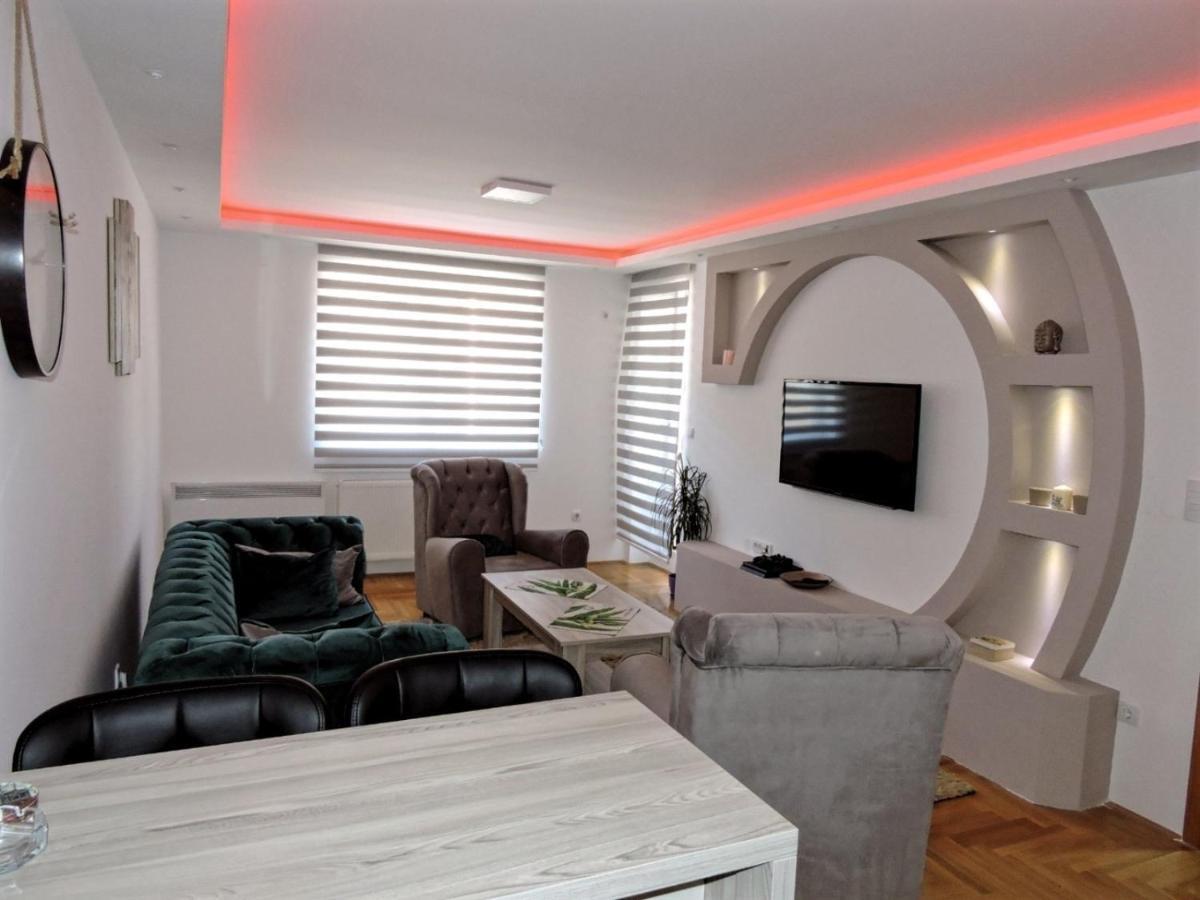 Apartman Lux S&V 1 Lukavica Istocno Sarajevo Hilandarska Centar Lejlighed Eksteriør billede